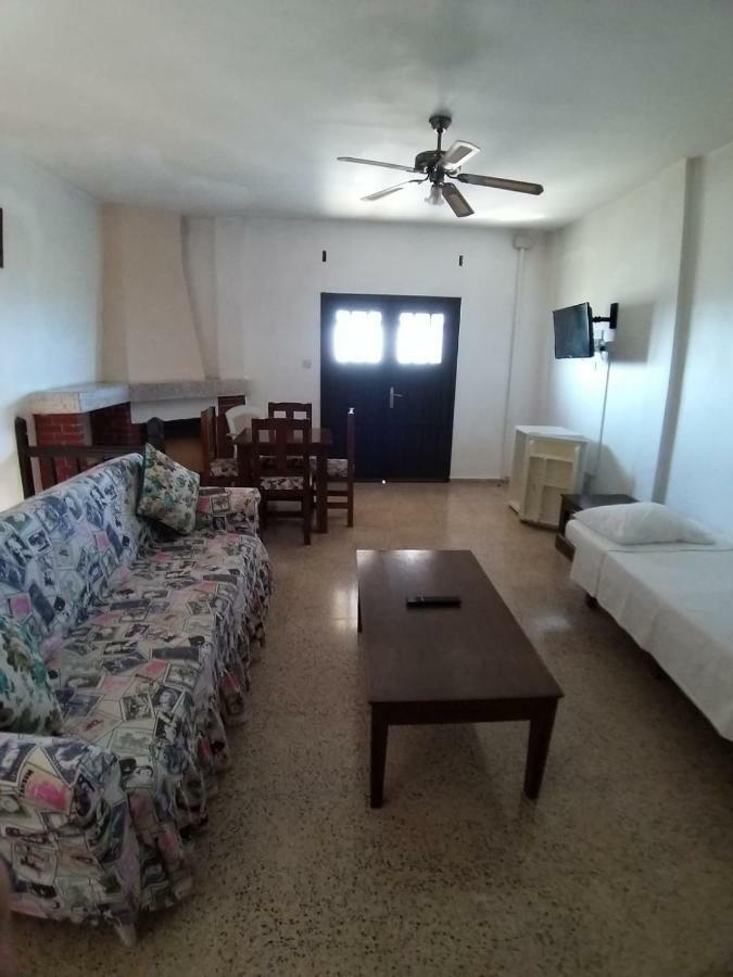Balci Plaza Hotel And Balci Plaza Guest Bungalows Karpaz Peninsula Selenias エクステリア 写真